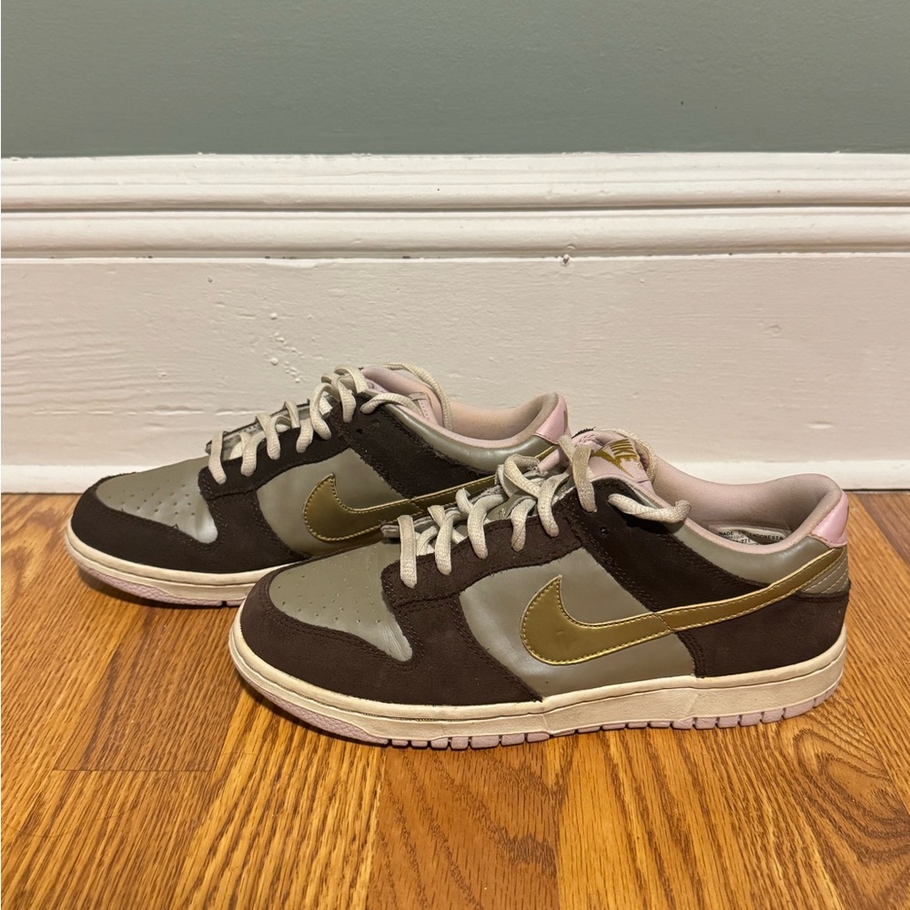 Nike Kids Sneakers Brown and Gold